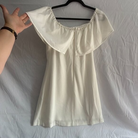 Charles Henry Off the Shoulder White Dress - Picture 7 of 8